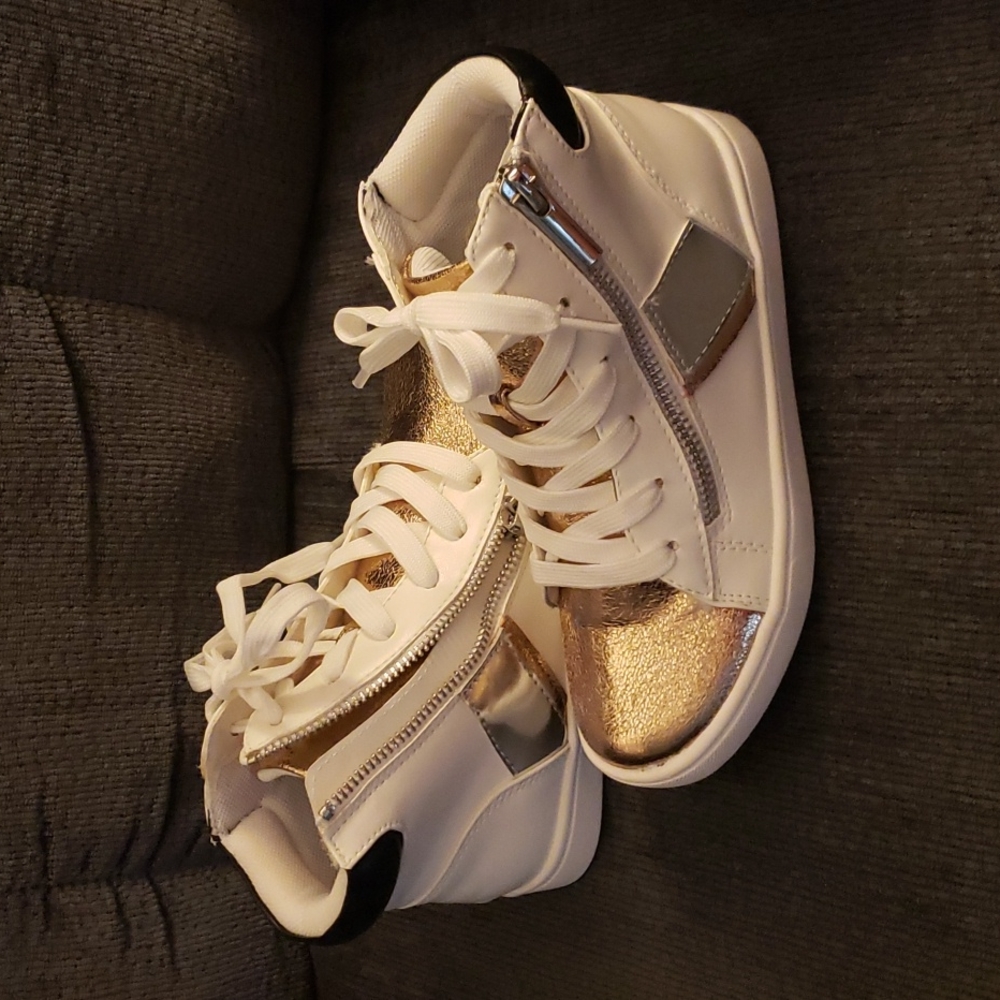 kidpik Trendy Hightop Sneaker
